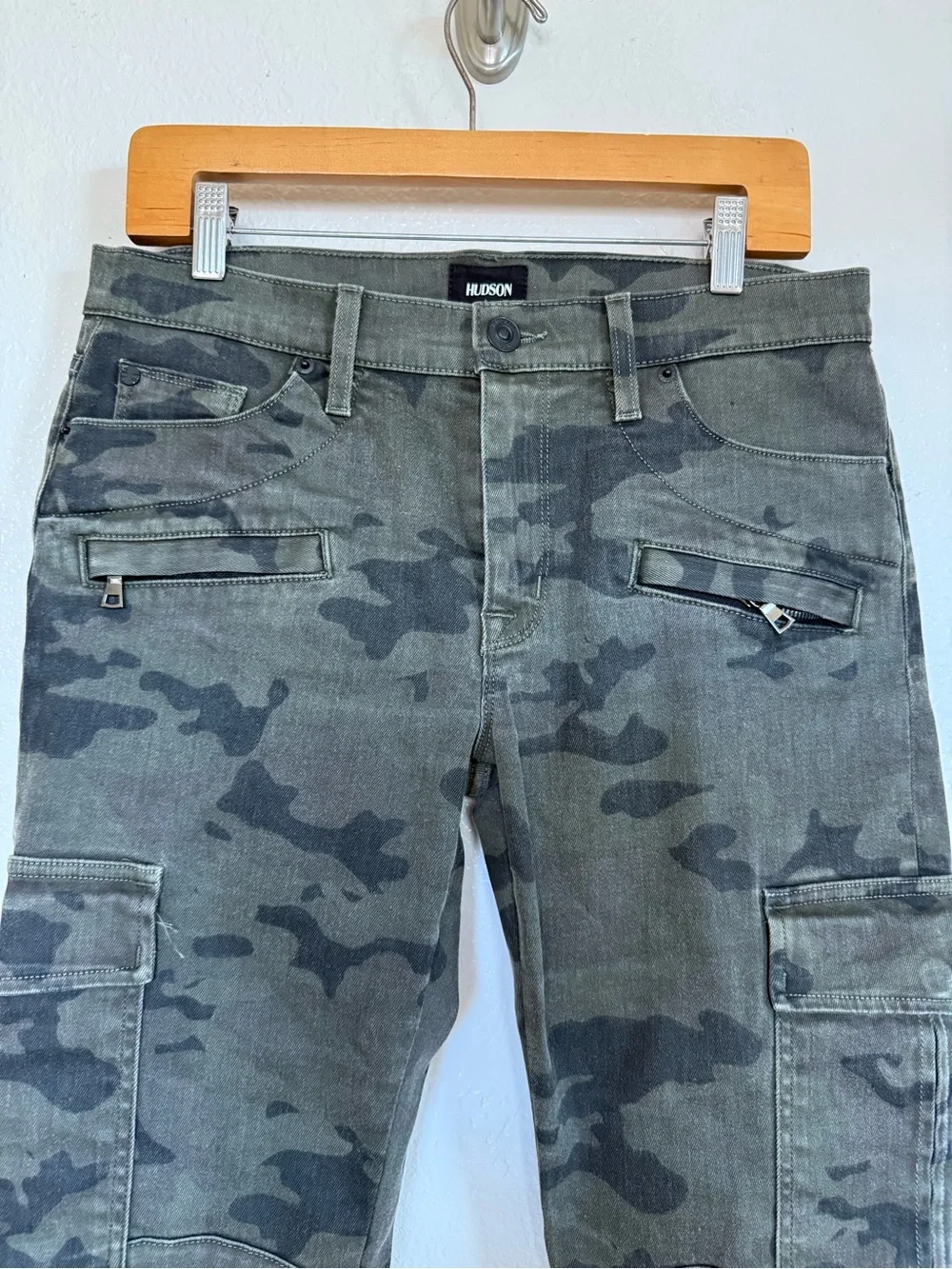 Hudson Colby Ankle Cargo skinny Camouflage Print Jeans Size 30 - Picture 3 of 11